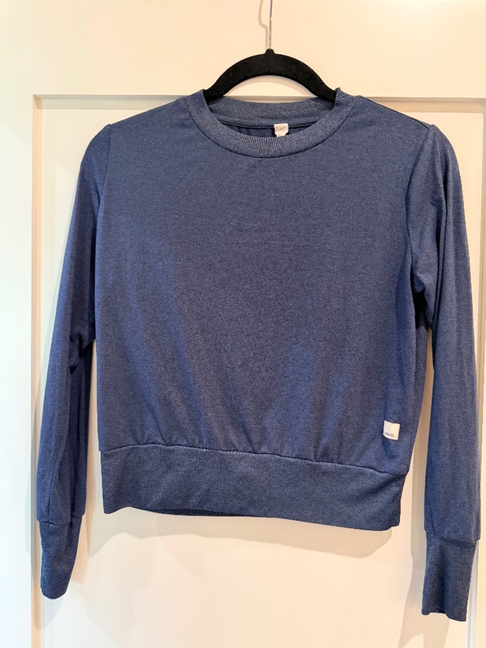 Vuori Cropped Fitted Sweater - Size XS